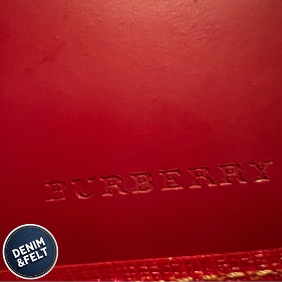 Burberry Women’s Red Leather Bifold Wallet w/ Coin Compartment | PRELOVED ♥️ - Picture 10 of 15
